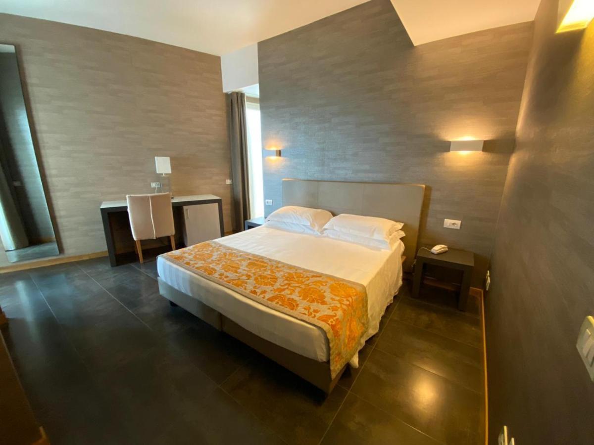 Hotel Joseph Marina di Pietrasanta Exteriör bild