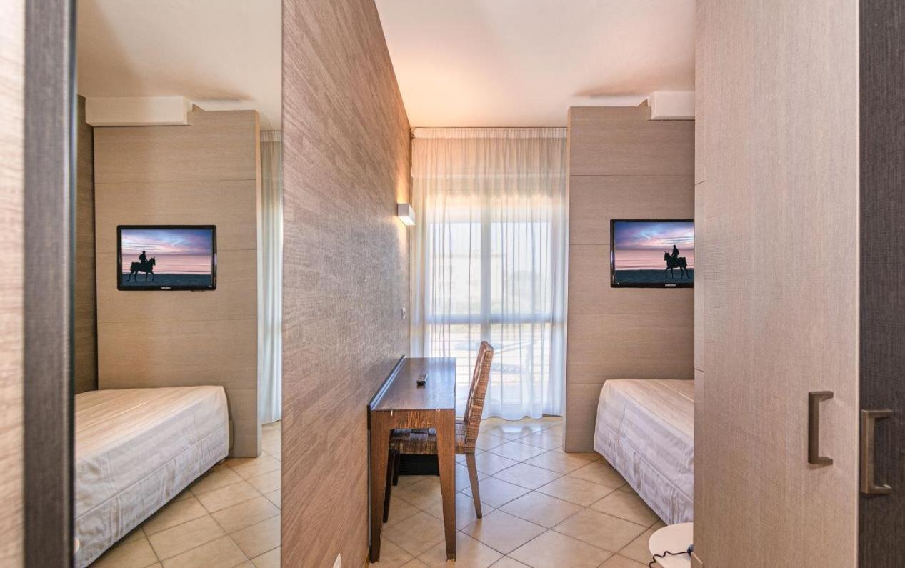 Hotel Joseph Marina di Pietrasanta Exteriör bild